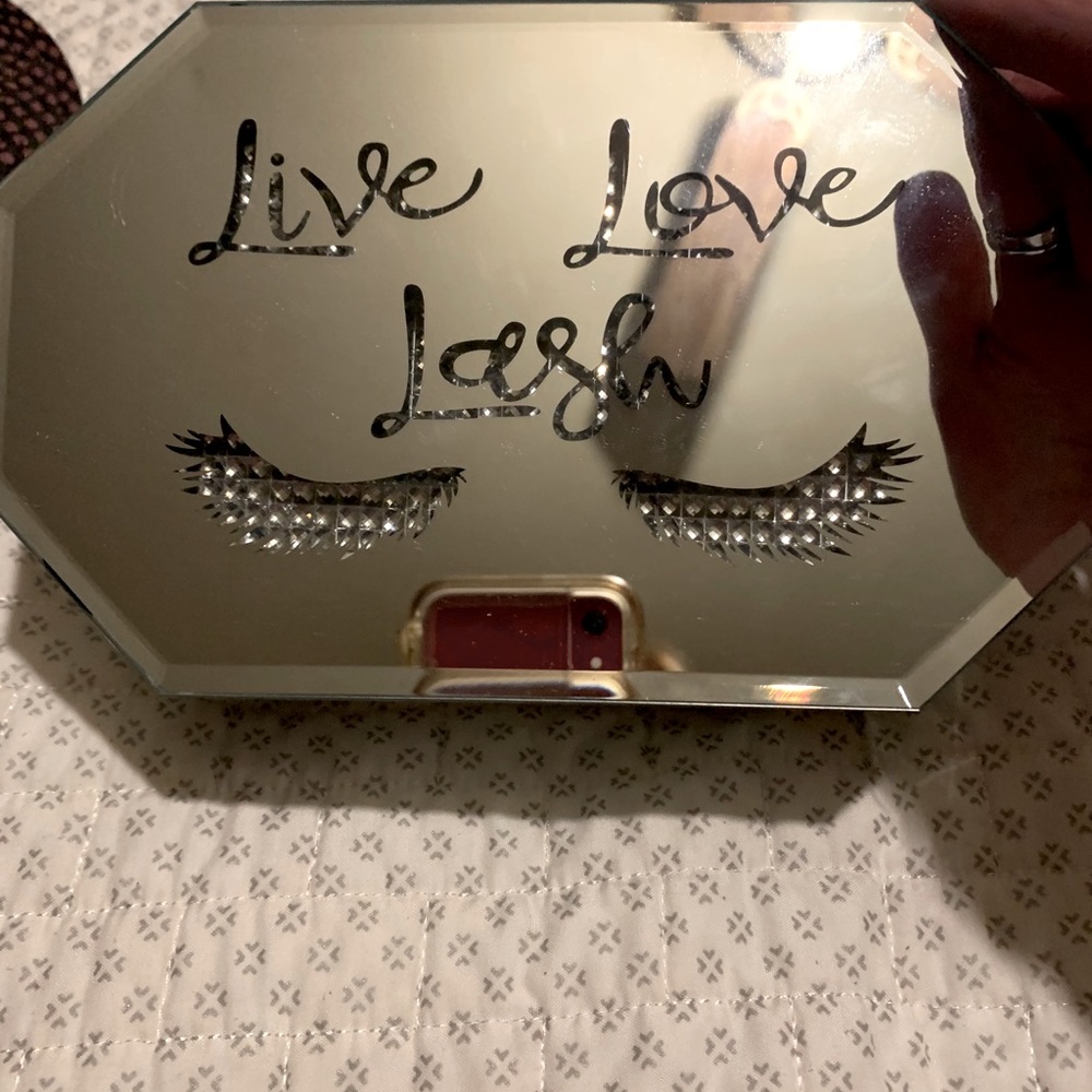 Nic Nac Box,velvet inside. N. W. O. T.